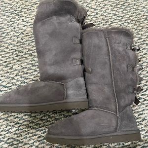 Ugg size 7 Bailey boot